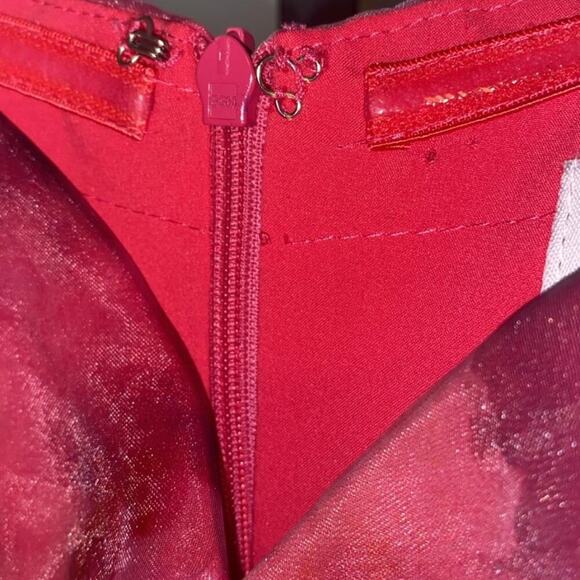 STRAPLESS ORGANZA GOWN BY RENE RUIZ - Picture 4 of 7